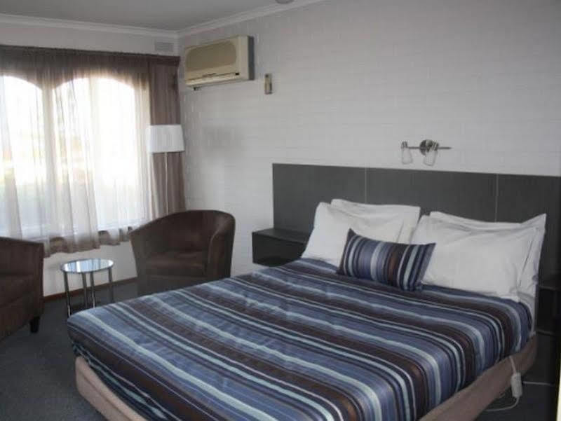 Raglan Motor Inn Warrnambool Extérieur photo